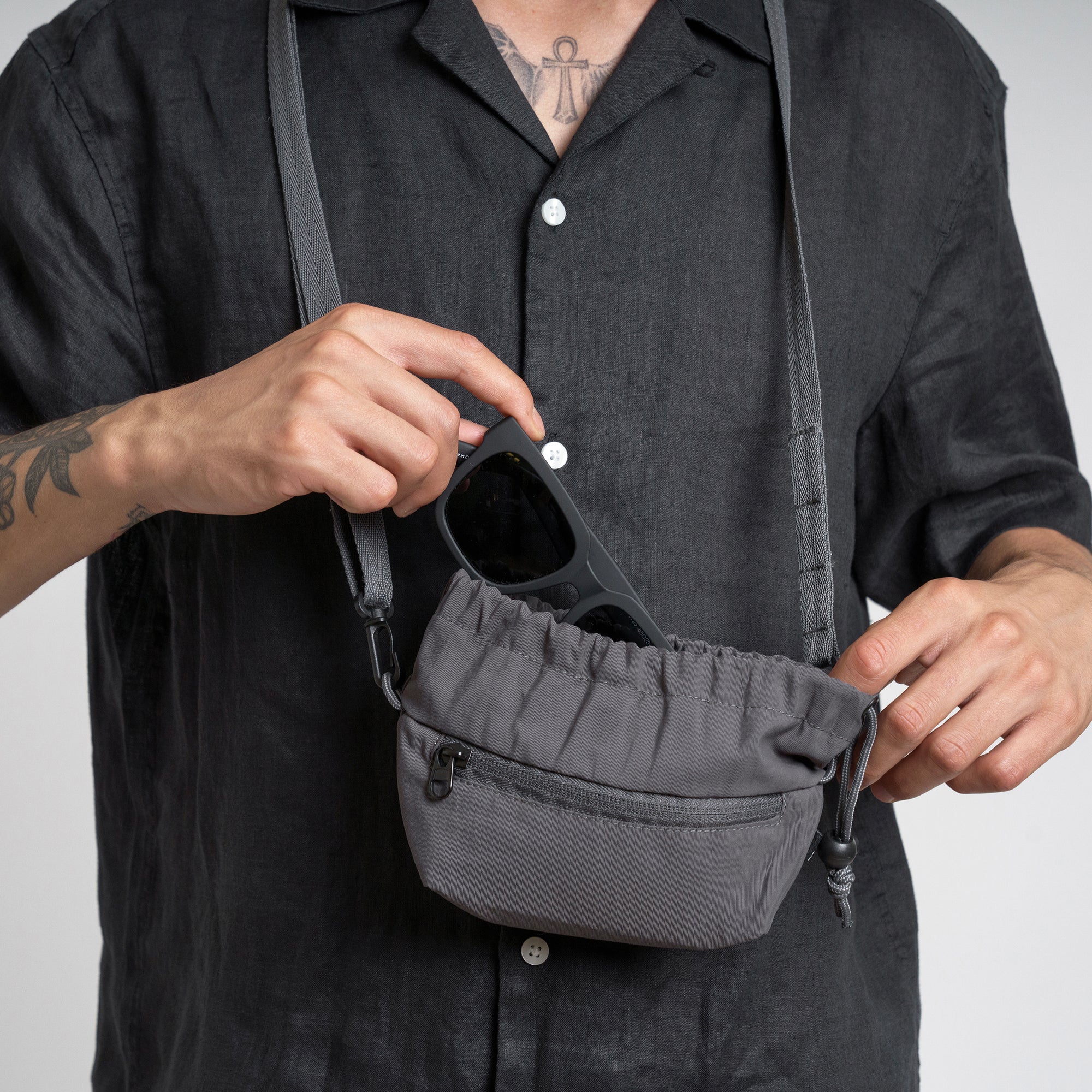TPS (Tray-Pouch-Sling)